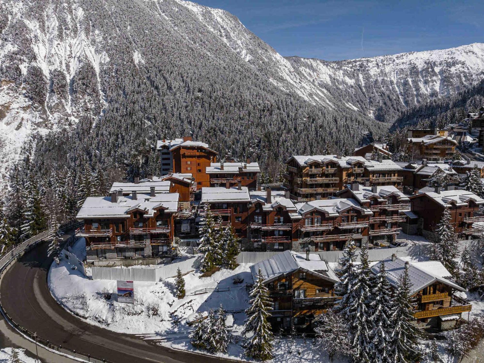 Chalet Luxueux Avec Jacuzzi Interieur A 400M Des Pistes - Fr-1-563-141 Villa Courchevel Exterior photo