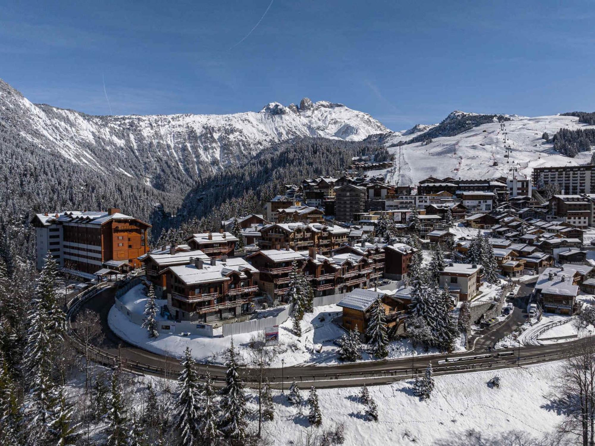 Chalet Luxueux Avec Jacuzzi Interieur A 400M Des Pistes - Fr-1-563-141 Villa Courchevel Exterior photo